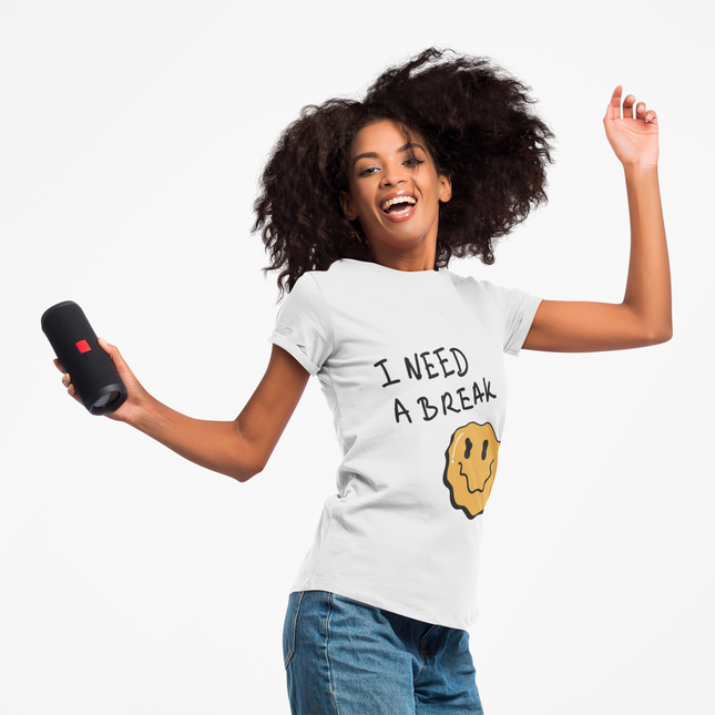 T-shirt sculpté « J'ai besoin d'une pause » 