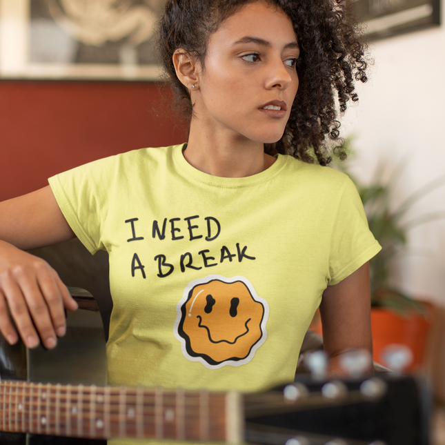 T-shirt sculpté « J'ai besoin d'une pause » 
