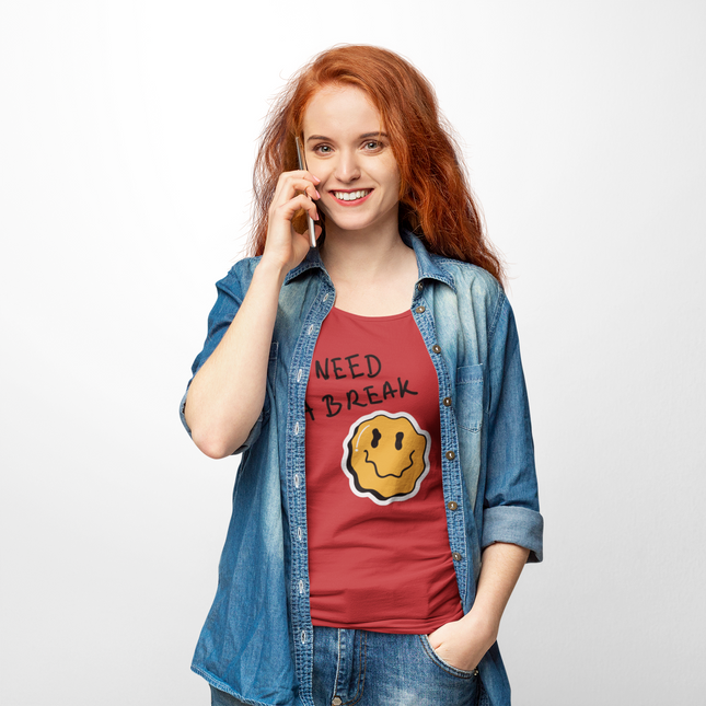 T-shirt sculpté « J'ai besoin d'une pause » 
