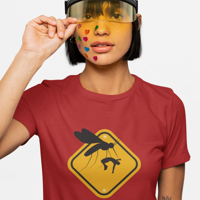 T-shirt sculpté « Attention aux moustiques » 