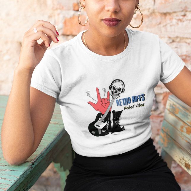 T-shirt sculpté Retro Riffs Rebel Vibes 