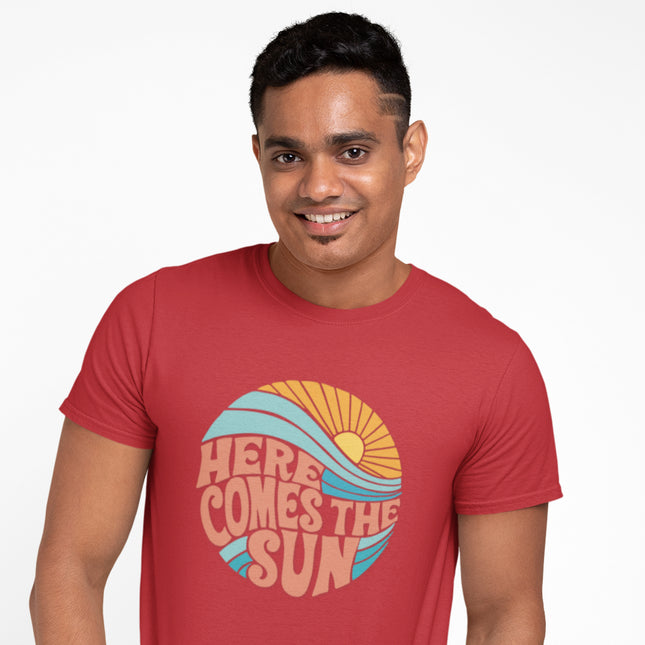 T-shirt classique Sunshine Vibes - « Here Comes the Sun » 